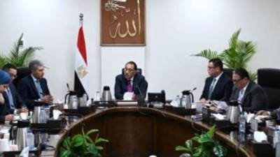 رئيس الوزراء يوجه وزير الاستثمار بالترويج لجذب المزيد من المستثمرين