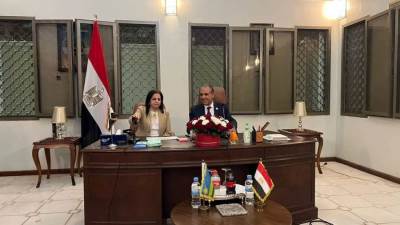 وزير الخارجية والهجرة يلتقي مع عدد من ممثلي الجالية المصرية في رواندا