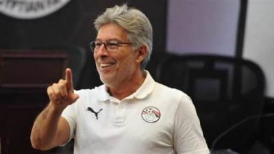 اتحاد الكرة يعقد جلسة مع بيريرا لإخطاره بالرحيل