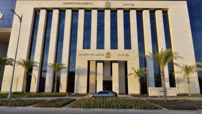 وزير العمل يوجه بصرف تعويضات للعمال ضحايا حادث سقوط "سقالة خشبية" بالدقهلية