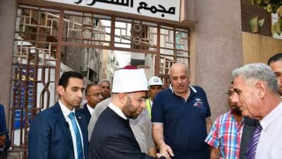 وزير الأوقاف يتفقد أعمال ترميم وصيانة مقبرة ضريح الإمام محمد متولي الشعراوي
