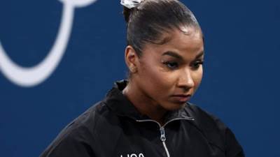 محكمة التحكيم الرياضي تقرر سحب البرونزية الأولمبية من الأمريكية جوردان تشيليز