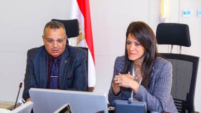 وزيرة التخطيط تتابع مع محافظ جنوب سيناء مشروعات الخطة الاستثمارية بالمحافظة