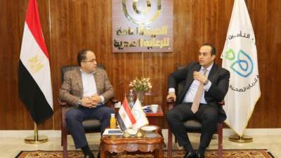 رئيس الرعاية الصحية يلتقي محافظ بورسعيد ويناقشان عدد من الملفات الهامة لاستمرار تطوير خدمات الرعاية