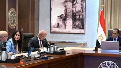 رئيس الوزراء يلتقي مسئولي مجموعة "المنصور للسيارات" لاستعراض مقترحاتهم حول التوسعات للشركة