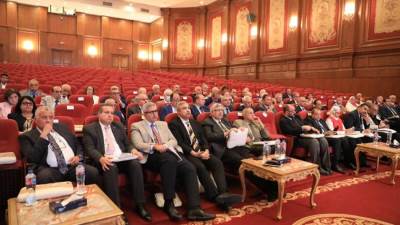 وزير التعليم العالي يوجه بتشكيل لجنة لوضع معايير قياس أداء الجامعات الأهلية