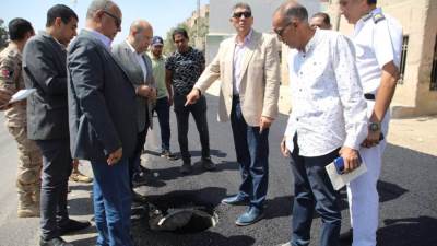 محافظ الجيزة يتفقد نسب تنفيذ مشروع الرصف والتطوير لطريق ٢١  الرئيسي بمركز الصف بطول ٦٥ كم 