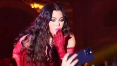 نقابتا المهن الموسيقية والتمثيلية يقرران إيقاف تصاريح عمل هيفاء وهبى