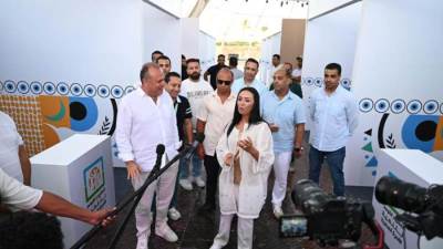 وزيرة التضامن ومستشار الرئيس لشئون الاقتصاد فى جولة بمعرض تنمية الأسرة بالعلمين