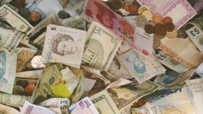 أسعار العملات مقابل الجنيه اليوم الجمعة 16 اغسطس 2024