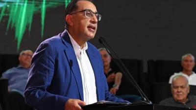 رئيس الوزراء يسلم غدا عددا من وحدات مدينة العلمين الجديدة