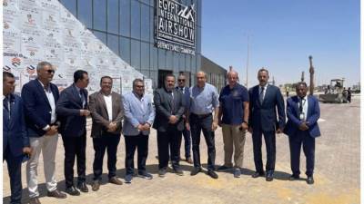 وزير الطيران يتابع استعدادات استقبال ضيوف معرض "مصر الدولى للطيران والفضاء 2024"