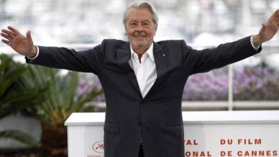 وفاة أيقونة السينما الفرنسية آلان ديلون عن عمر 88 عاما