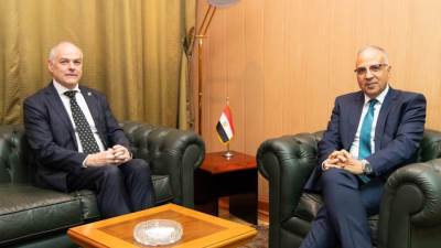 سويلم يبحث مع السفير الأسترالي بمصر سبل تعزيز التعاون بين مصر واستراليا في مجال الموارد المائية