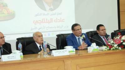 وزير الزراعة: مهمتى دعم الفلاح وتهيئة المناخ للباحثين وإزالة العقبات أمام المستثمرين 