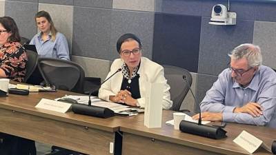 وزيرة البيئة والرئيس السابق لمؤتمر التنوع البيولوجي COP14 تشارك في المائدة المستديرة الثالثة