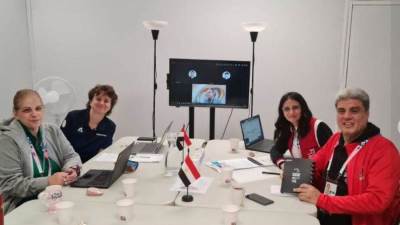 رئيس اللجنة البارالمبية يطمئن على استعدادات استقبال البعثة المصرية في باريس