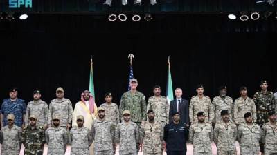 القوات البحرية السعودية تُسلِّم نظيرتها الكويتية قيادة قوة الواجب المختلطة في حفل رسمي بقاعدة الدعم الأمريكية بالأسطول الخامس