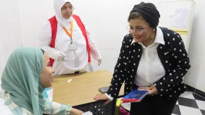 نائب وزير الصحة تتفقد وحدة صحة شرق النيل ببني سويف وتوصي بتوفير أماكن ملائمة لانتظار المترددين