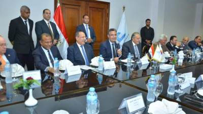 وزير التموين  يلتقى رئيس الاتحاد العام للغرف التجارية المصرية، ورؤساء الغرف التجارية علي مستوى كافة المحافظات