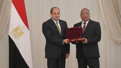 السيسي يشهد أداء اليمين القانونية للمستشار عبدالرزاق شعيب رئيسًا لهيئة قضايا الدولة