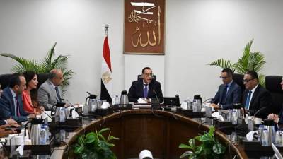 مدبولي يستعرض خطط ومشروعات شركة "أكوا باور" السعودية في قطاع الطاقة وتحلية المياه