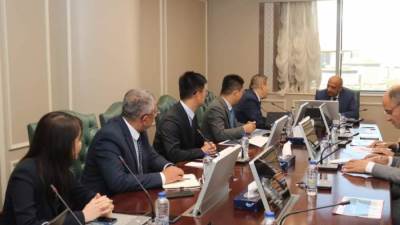 وزير الكهرباء يبحث مع هواوي الاستعانة باجهزة ذكية فى شبكات التوزيع لحساب الطاقة وكشف التلاعب