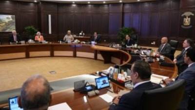 مدبولى: تشكيل لجنة لمراجعة السيارات المتعلقة بذوى الهمم وقانونية استيرادها