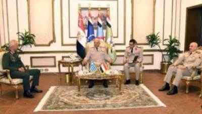 وزير الدفاع ورئيس الأركان يلتقيان رئيس هيئة الأركان العامة اليونانية