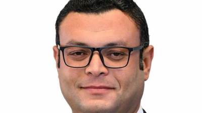 بالفيديو.. وزير الإسكان يتابع الموقف التنفيذى للمشروعات السكنية والخدمية والترفيهية بمدينة العلمين