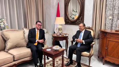 وزير الخارجية يلتقي بوزير الرقمنة الياباني على هامش مشاركته في المجلس الوزاري للتيكاد