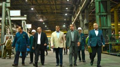 "وزير الإنتاج الحربي" يؤكد: مستمرون في الجولات التفقدية المفاجئة للجهات التابعة لمتابعة إنتظام سير العمل بها