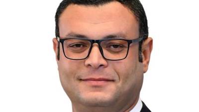 وزير الإسكان يتابع سير العمل بمشروعات "العلمين الجديدة" و"القرى السياحية" و"رأس الحكمة الجديدة" و"منطقة غرب الضبعة"