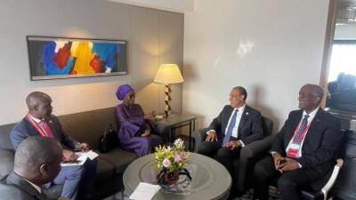 وزير الخارجية والهجرة وشئون المصريين بالخارج يلتقى مع وزيرة خارجية السنغال على هامش مؤتمر التيكاد
