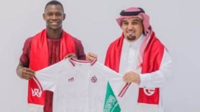 أليو ديانج يقود الخلود ضد الاتحاد بأولى مبارياته في الدوري السعودي