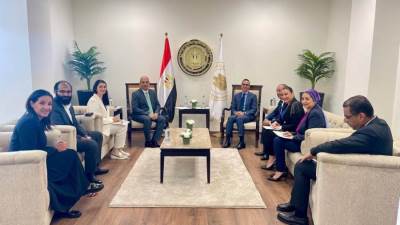 وزير الاستثمار والتجارة الخارجية يلتقي وفد مجموعة كرافت هاينز العالمية لاستعراض خطط المجموعة لمضاعفة معدلات الإنتاج وزيادة الصادرات 