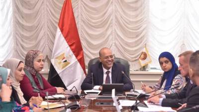 وزير العمل يلتقى وفداً من الشركة المنفذة لمشروع محطات الضبعة النووية