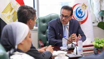 وزير الصحة يستقبل وفد البنك الدولي لبحث التعاون في ملف التنمية البشرية