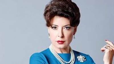 أنوشكا تحيي أولى حفلاتها الغنائية بعد غياب سنوات مع المايسترو جورج قلته