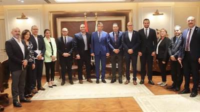 وزير الزراعة يجتمع مع أعضاء الغرفة التجارية الالمانية لبحث التعاون المشترك