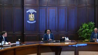 رئيس الوزراء يلتقي المدير العام لشركة "روساتوم" الروسية لمتابعة موقف تنفيذ محطة الضبعة النووية