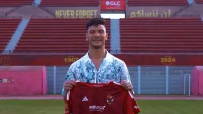 أشرف داري يتعاقد الأهلي لمدة 4 سنوات