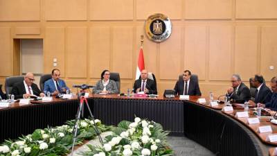 "كامل الوزير" يترأس الاجتماع الخامس للمجموعة الوزارية للتنمية الصناعية