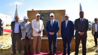 وزير الإسكان يضع حجر الأساس للمجمع الصناعي الأخضر بالمنطقة الصناعية بالعلمين الجديدة