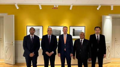 سويلم يلتقى وزير الشئون الريفية والبنية التحتية السويدى