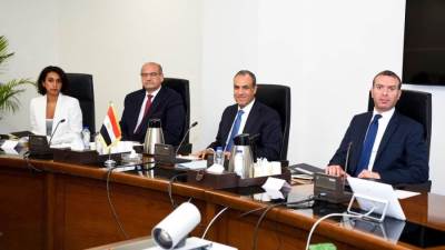 وزير الخارجية والهجرة وشئون المصريين بالخارج يستقبل وفداً من أعضاء الكونجرس الأمريكي