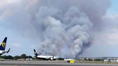 حريق في منطقة مونتي كارنيفال في غرب العاصمة الإيطالية روما