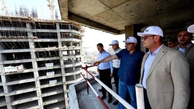 وزير الإسكان ومحافظ القاهرة يتفقدان سير العمل بمشروع تطوير "منطقة مثلث ماسبيرو"