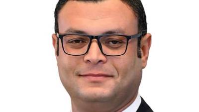 وزير الإسكان يتابع موقف المشروعات التنموية الجارى والمخطط تنفيذها بأراضي إقليم الساحل الشمالي الغربى 