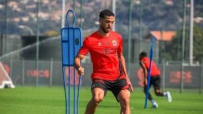 الأهلي يترقب وصول "دولارات" احتراف محمد عبد المنعم فى فرنسا